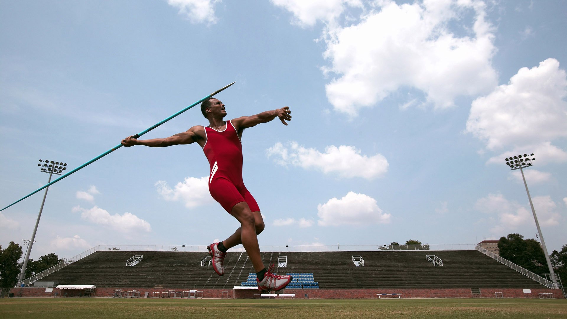 开云体育官网-断腿之后，当波兰血拼塞内加尔的血泊中，梅西正在欧冠半决赛接管比赛