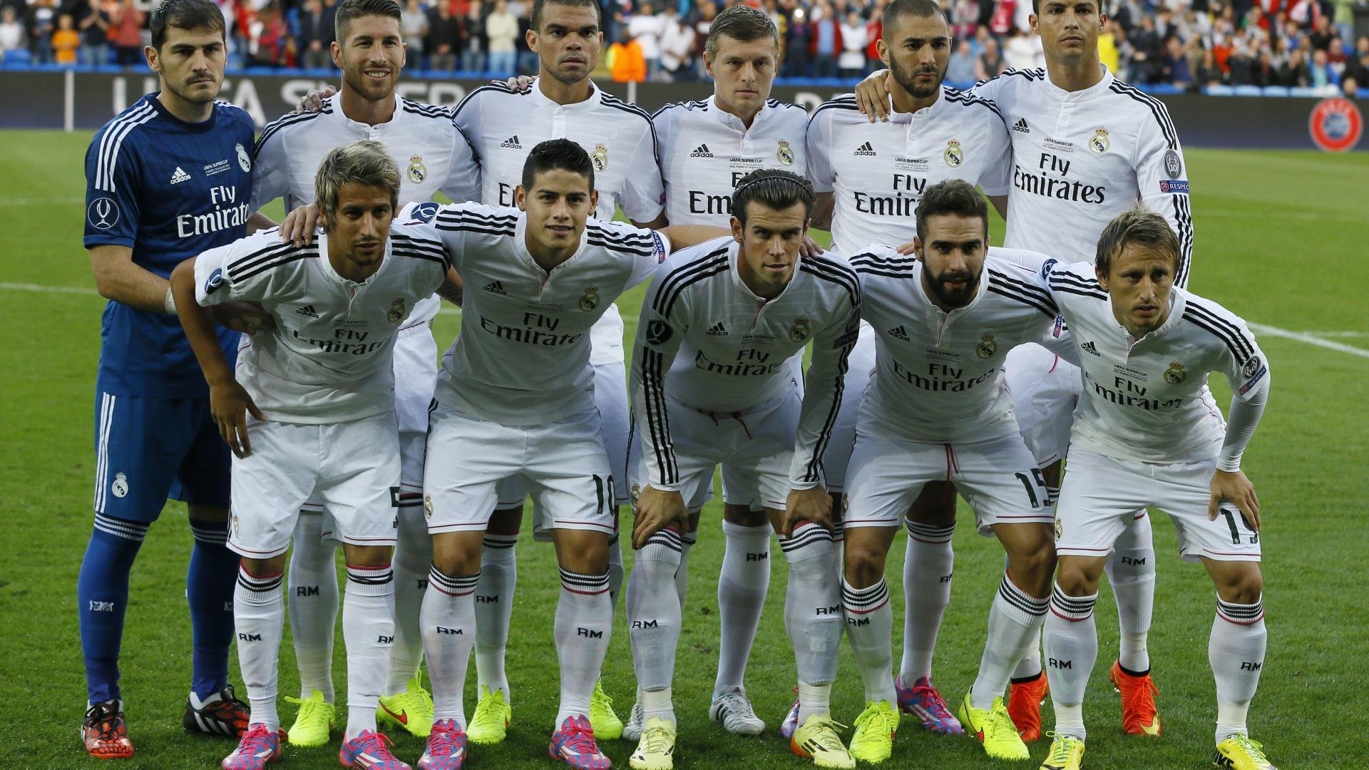 断腿之后,当波兰血拼塞内加尔的血泊中,梅西正在欧冠半决赛接管比赛