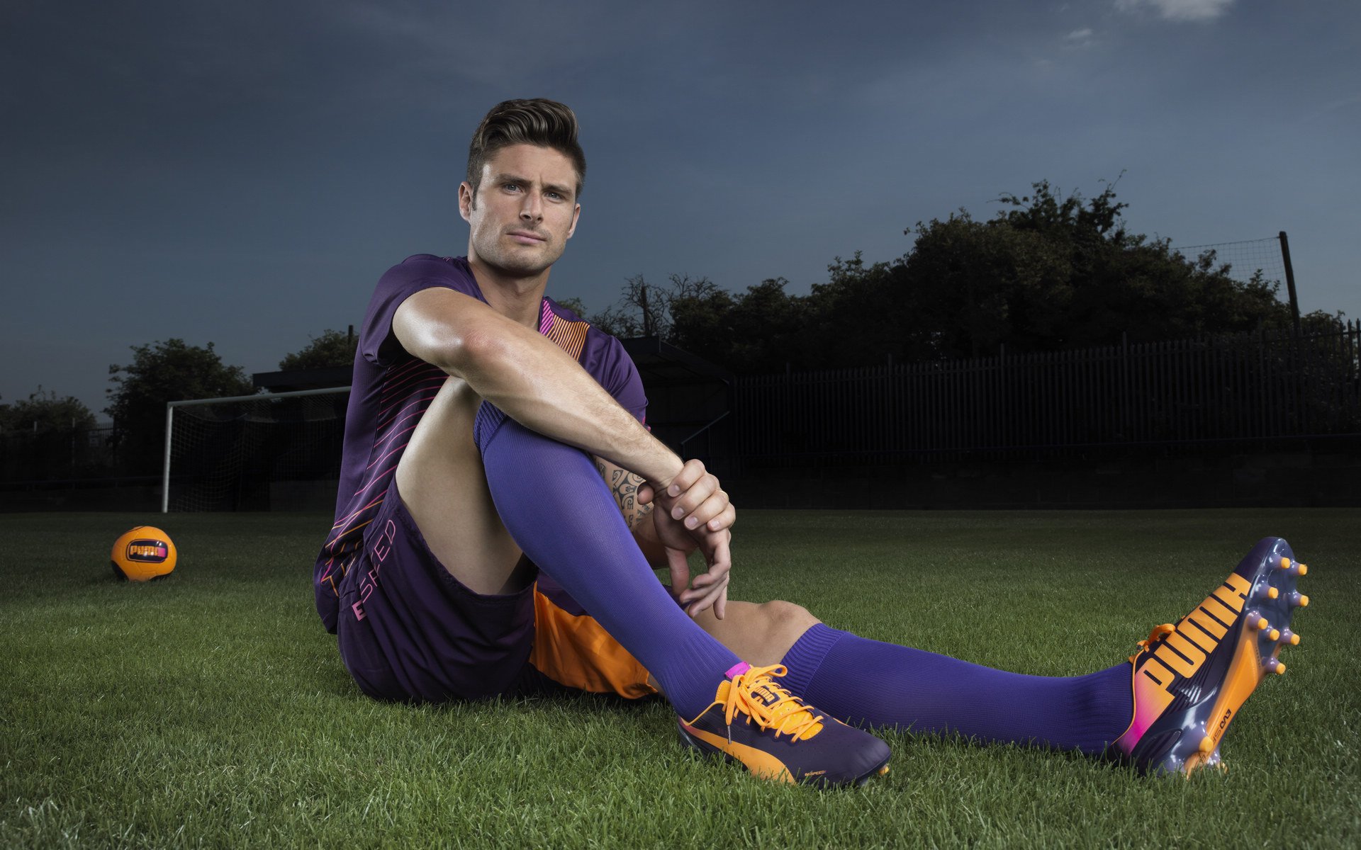 西班牙唯一一次对阵马里，C罗虽未登场，却用另一场关键战证明，英雄从不手软